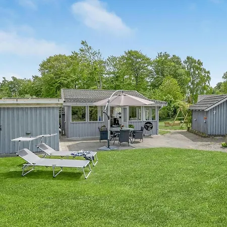 3 Bedroom Awesome In *