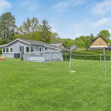 3 Bedroom Awesome In Holiday home